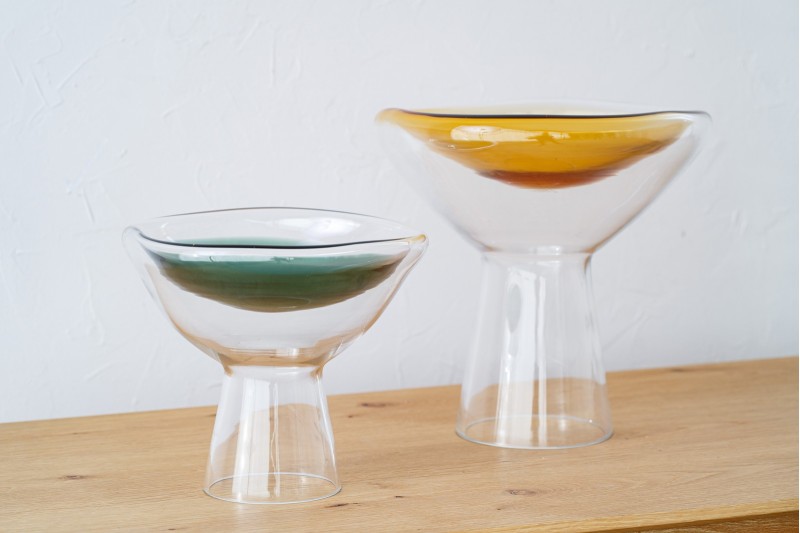 SORA COLLECTION: COLORED GLASS TABLE CENTREPIECES| VP Interiorismo.